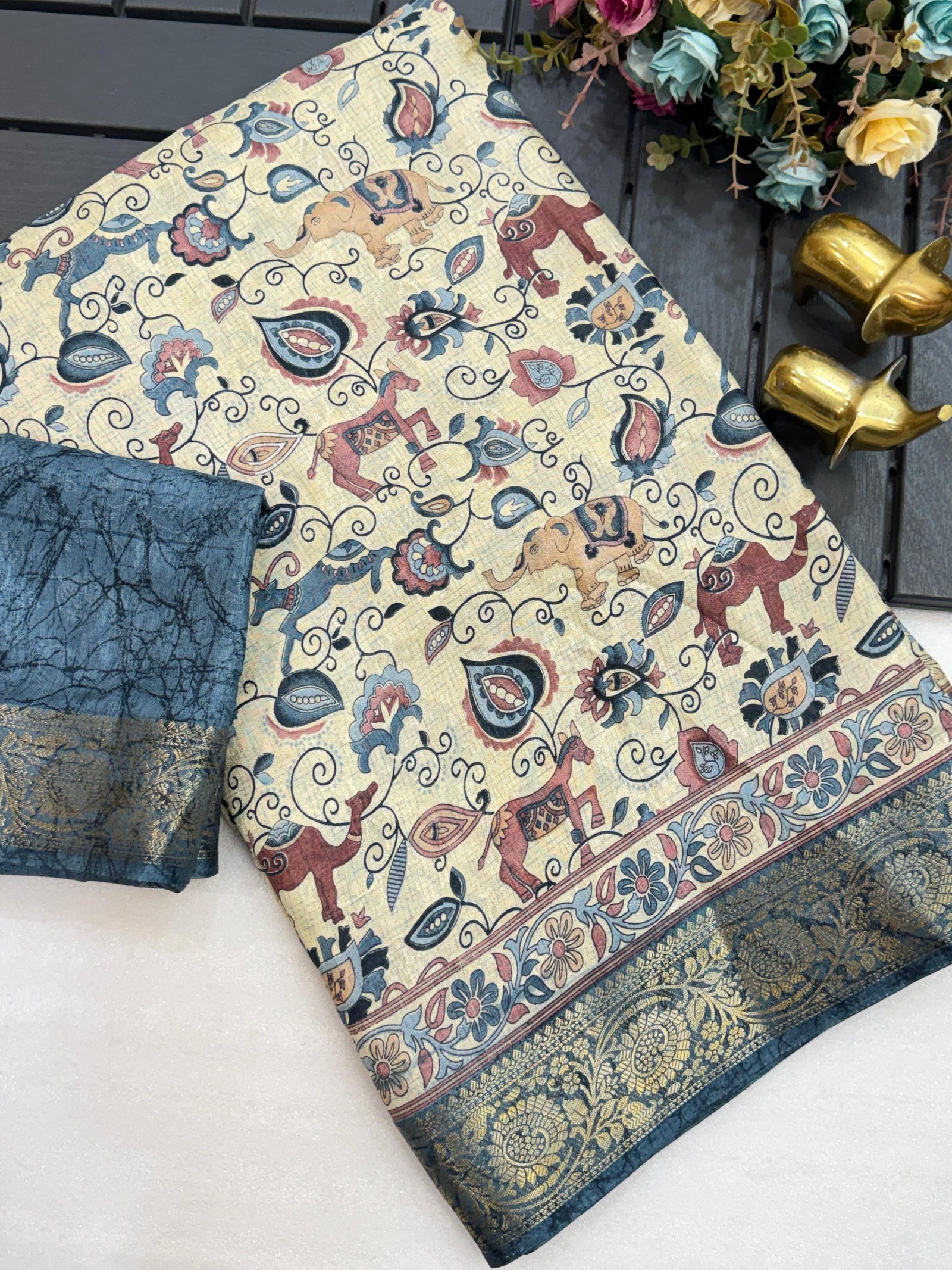 Premium Dola Jute Jacquard Saree with Traditional Kalamkari Print & Golden Weaving Border