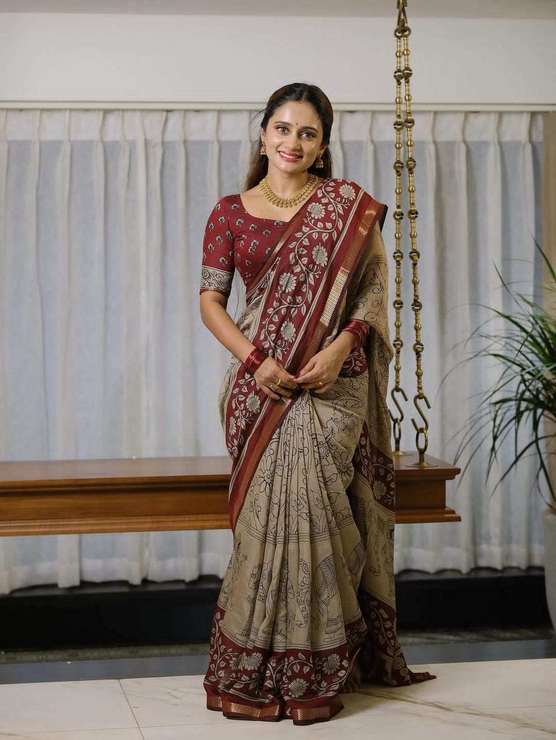 Elephant Motif Marshmallow Blooming Silk Saree