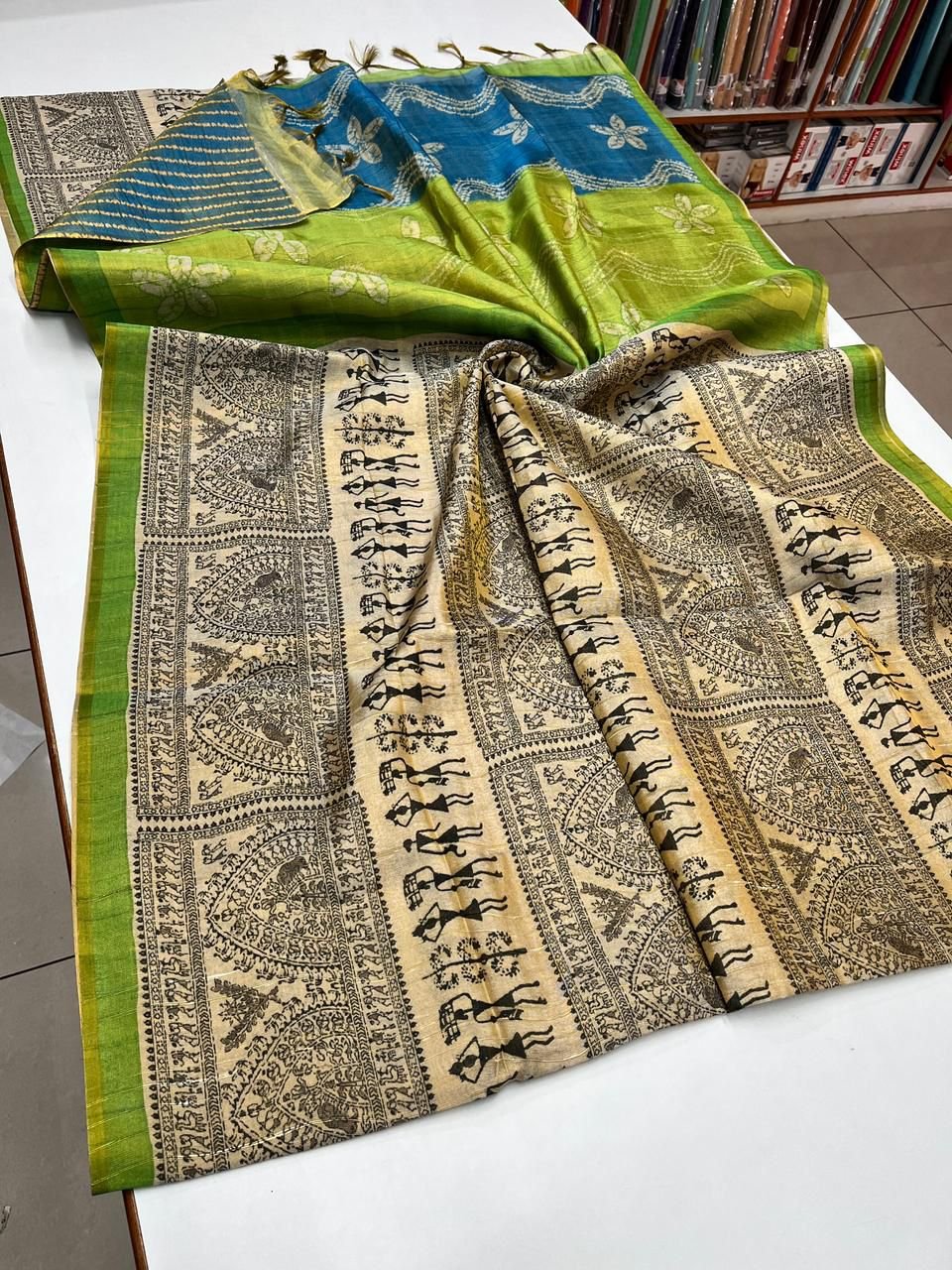 Premium Soft Silk-Texture Saree with Traditional Warli Art & Floral Printed Pallu