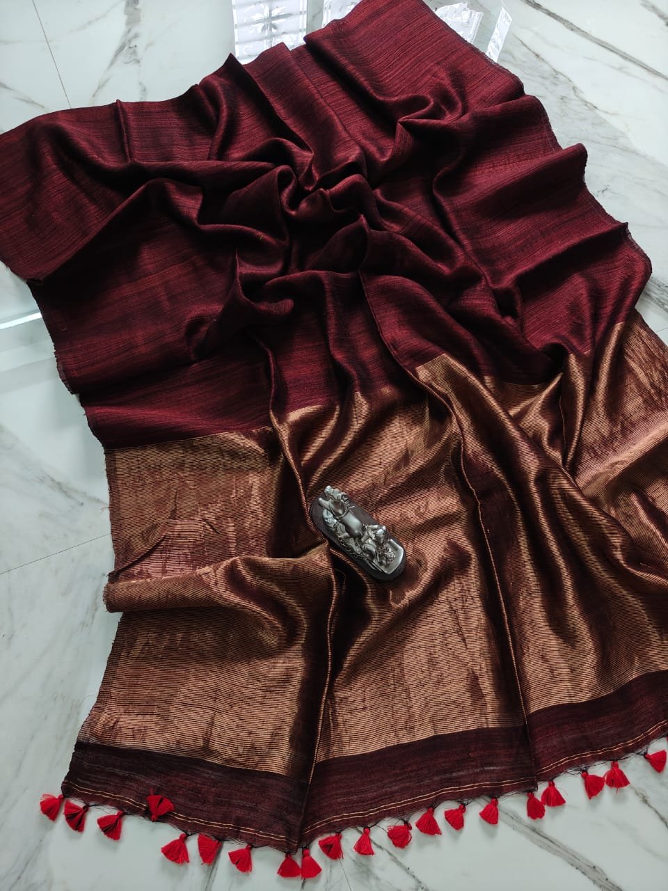 Premium Handloom Silk Cotton Maheshwari Saree with Blouse Piece