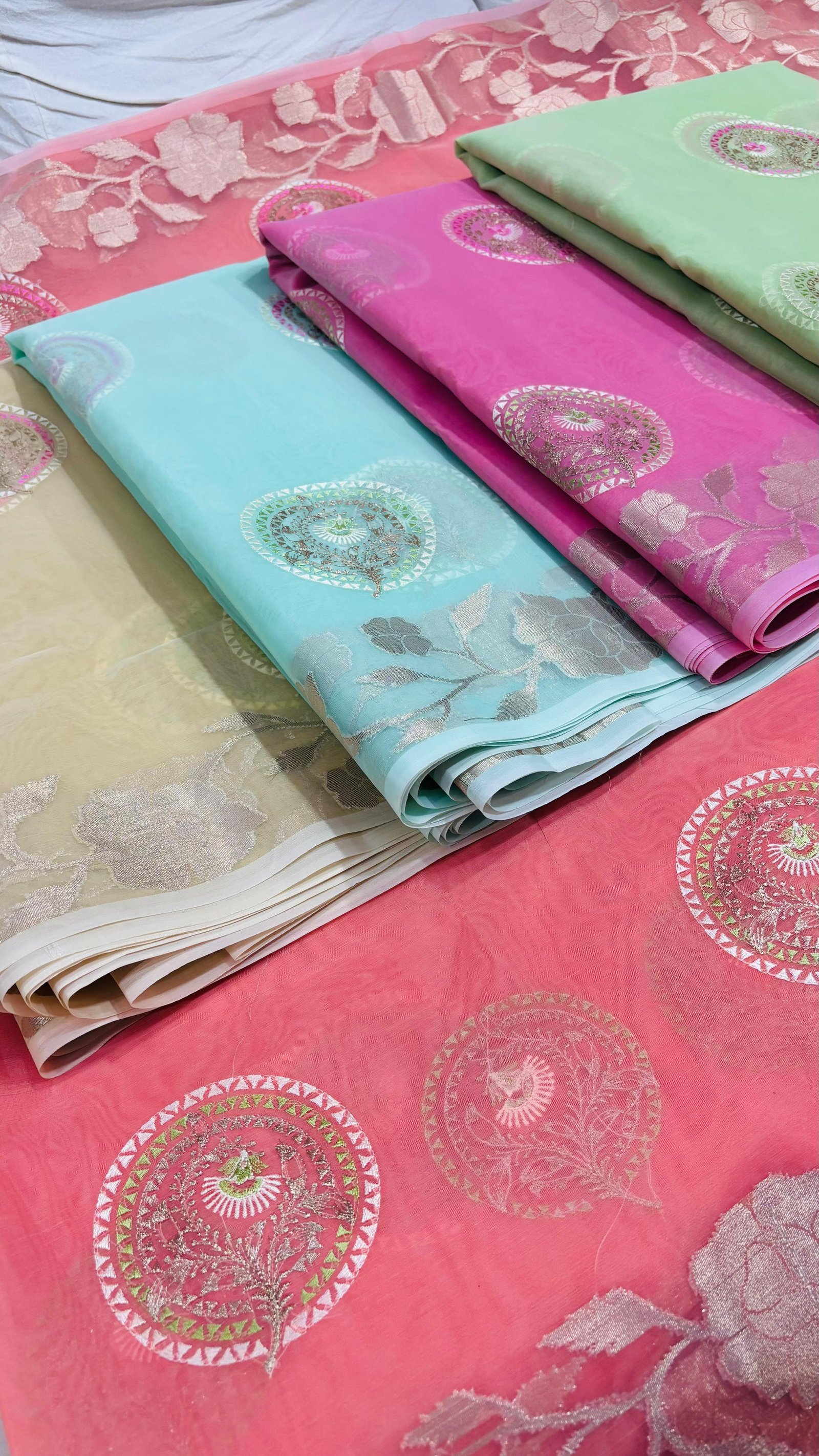 Exquisite Kora Silk Saree with Zari Weaving & Embroidered Big Buta Work Code !! B.H.C.