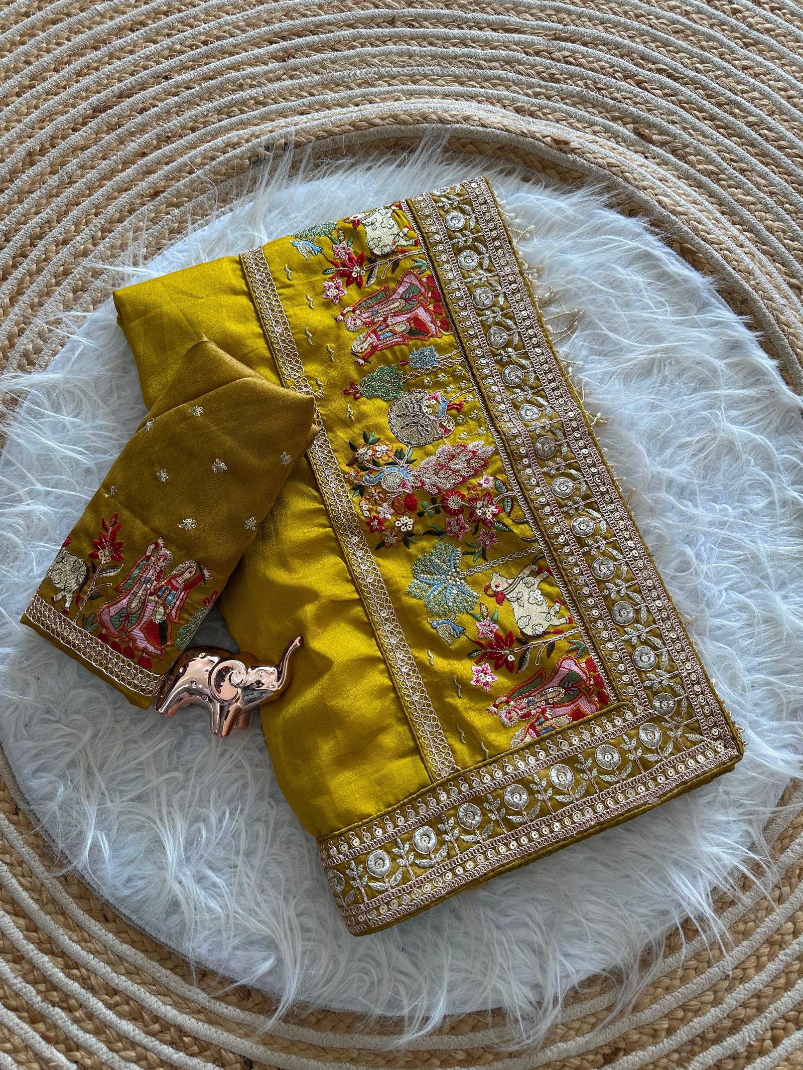 Premium Rich Look Vichitra Silk Embroidered Saree with Designer Blouse Code !! A.F.