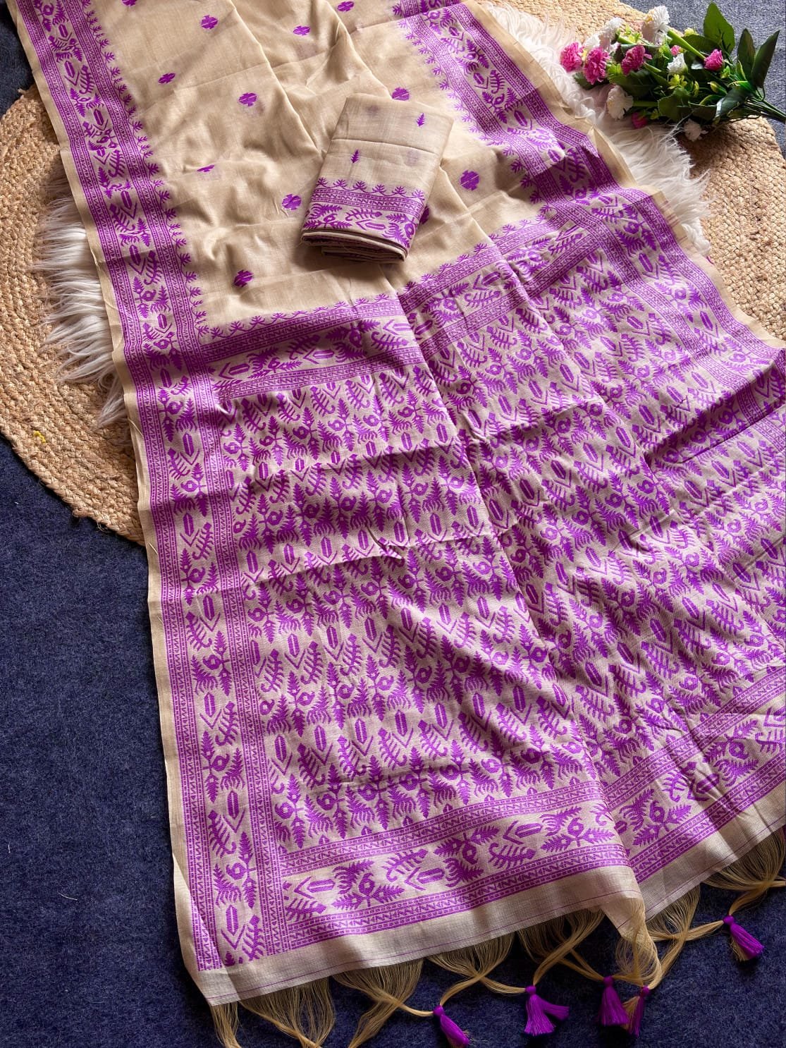 Premium Kashmiri Cotton Jamdani Saree with Woven Contrast Border & Fancy Tassels Code !! F.B.S.