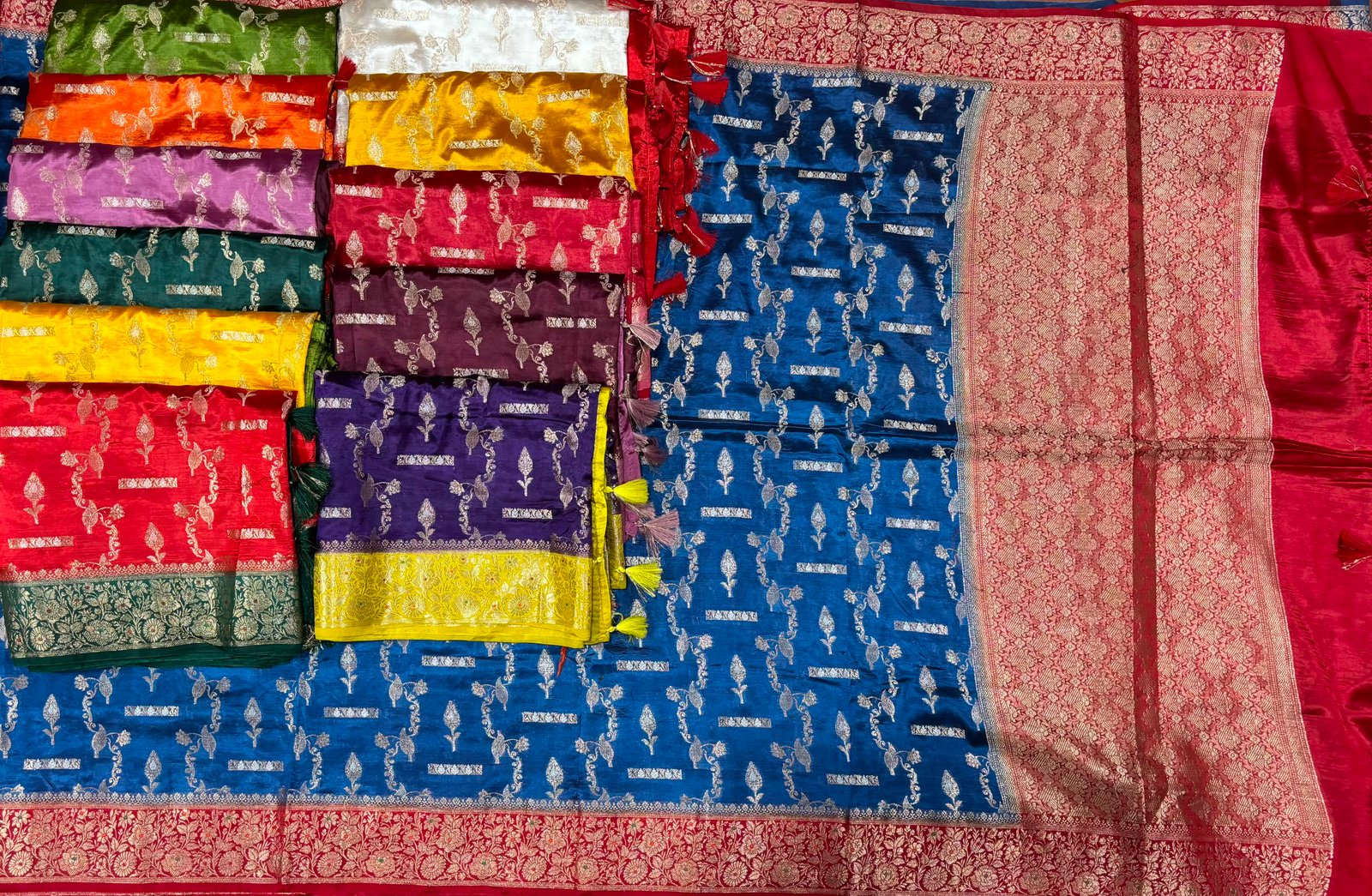 Raw Mango Silk Zari Woven Saree with Contrast Border & Heavy Rich Pallu Code !! B.H.C.